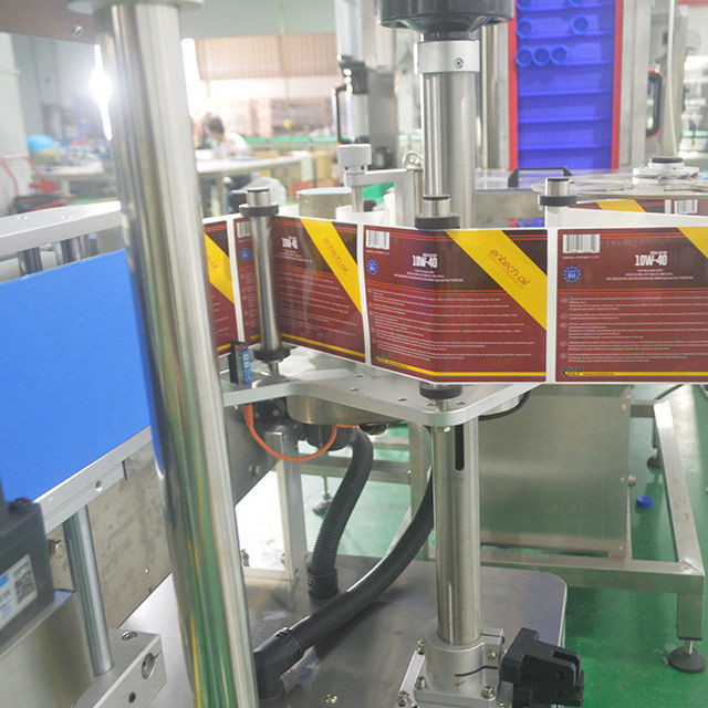Presión de aire 0,6-0,8Mpa Máquina de llenado y etiquetado de aceite de cocina con 3 cabezas de tapón