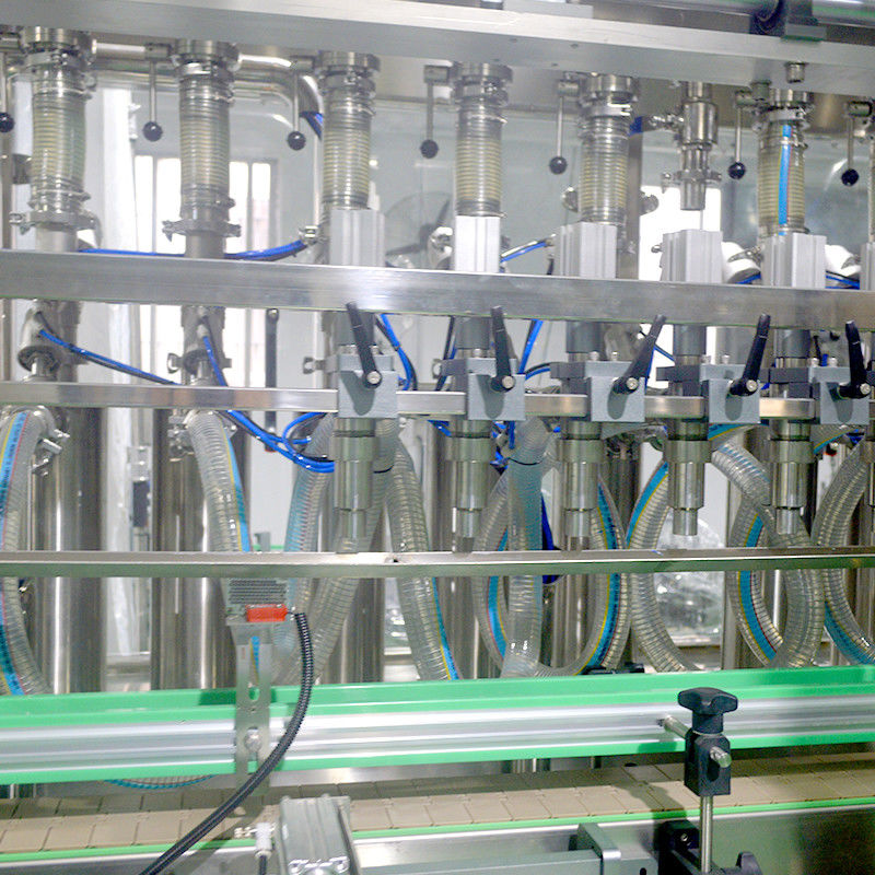 23000*2500*2600mm Impresora de etiquetas y máquina de pegatinas para sellar la tapa de las botellas de aceite de motor