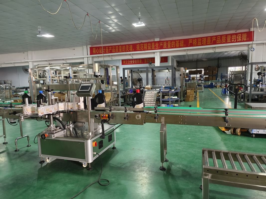 Línea de producción de detergente para champú de lavandería de 25KW con etiquetado y tapón de doble lado