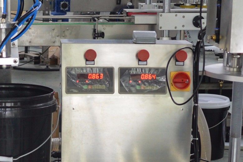 Máquina de llenado semiautomática de pesaje de 150 kg con motor de componentes centrales