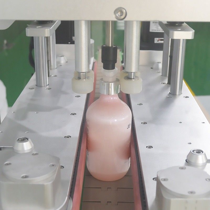 precisión Máquina automática de tapón de tornillo rotativo para tiendas de alimentos y bebidas en alta demanda