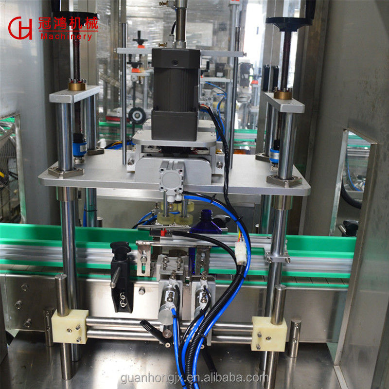 precisión Máquina automática de tapón de tornillo rotativo para tiendas de alimentos y bebidas en alta demanda
