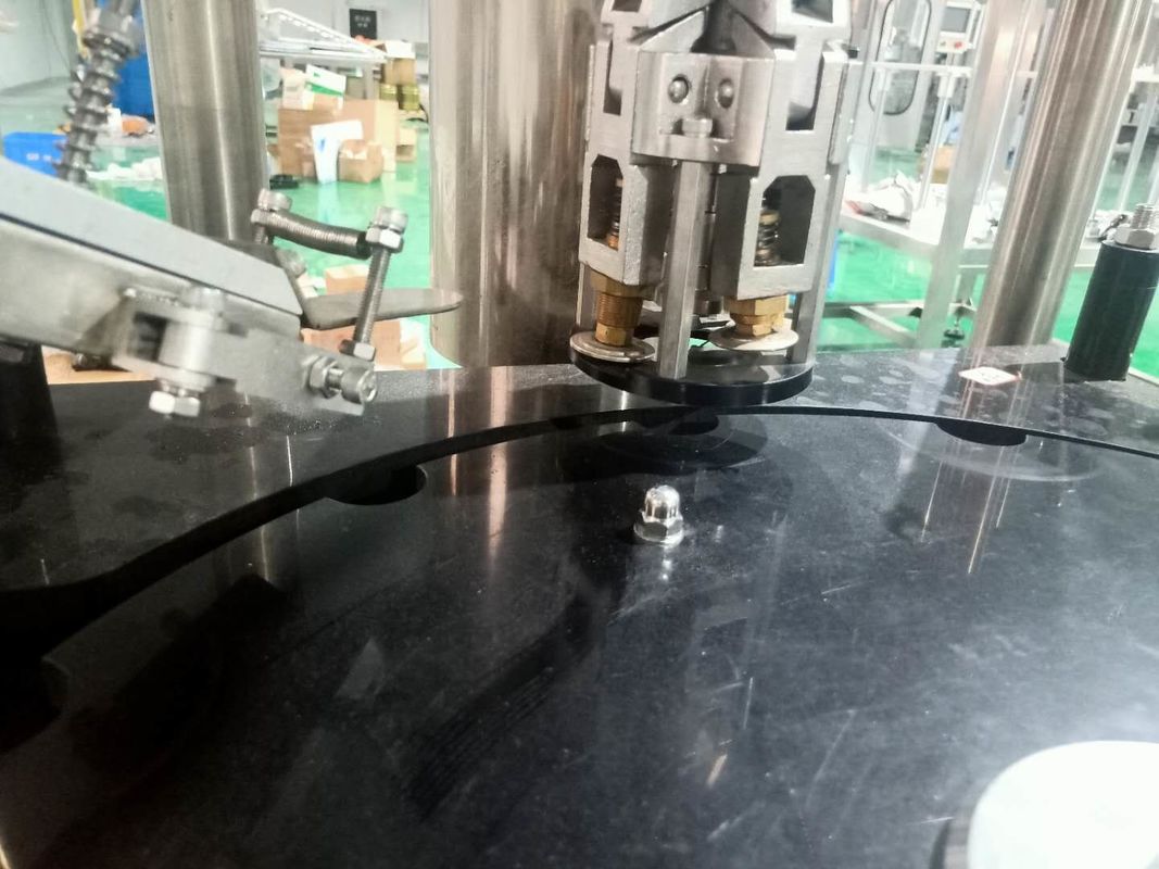 Máquina de tapado totalmente automática para botellas de 35-100 mm y 100-130 mm de diámetro