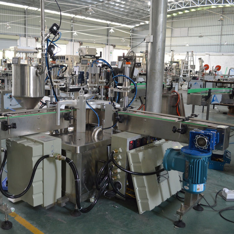 Línea de producción de la máquina de llenado de perfumes de desodorante automático avanzado para botellas de 20 ml