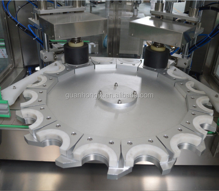 1 de los componentes principales Máquina automática de cubrimiento a tornillo de frascos de vidrio con capacidad de 700 kg