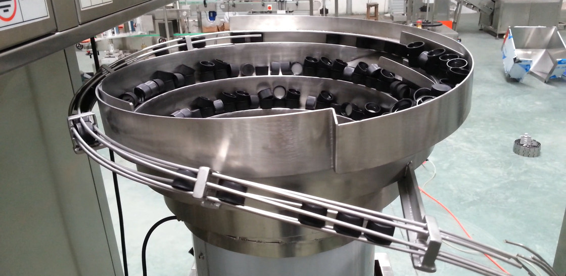 Máquina avanzada de clasificación automática de tapas de botellas de plástico para empacar la tapa de la botella