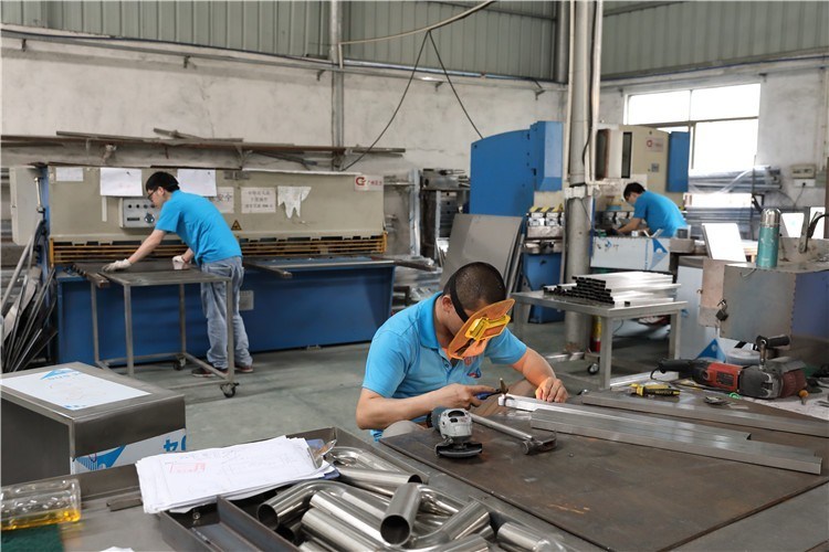 Máquina de tapón de tornillo automático de tipo de agarre para tapa de botella de plástico