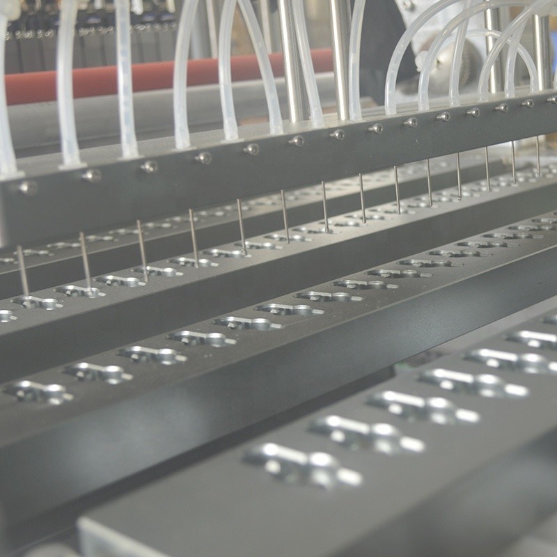 Máquina de sellado con tapa de llenado de 24 cabezas para la producción de reactivos biológicos a gran escala